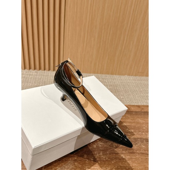 MM6 sandals