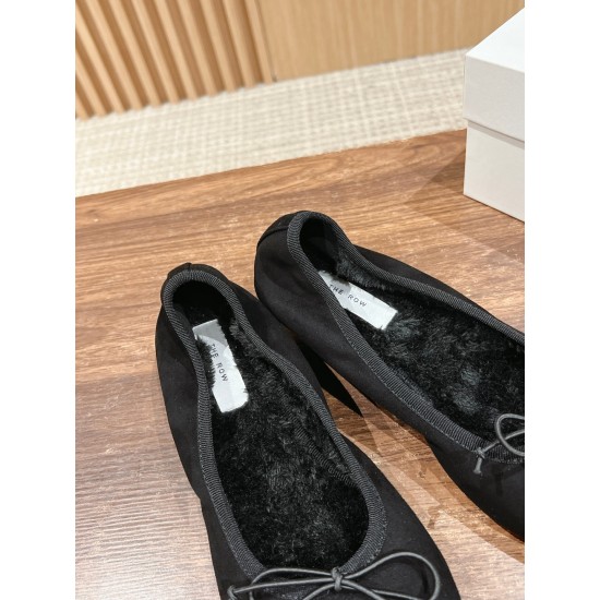 The row sandals