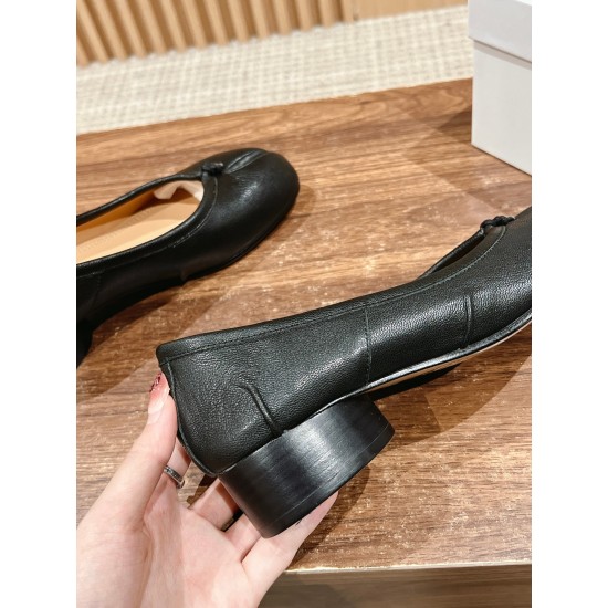 MM6 sneakers