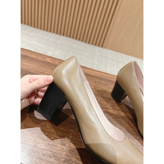 The row sandals
