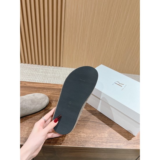 The row slippers