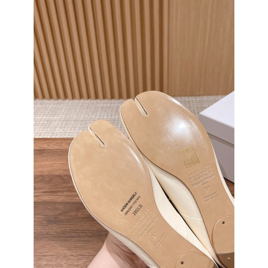 MM6 sneakers