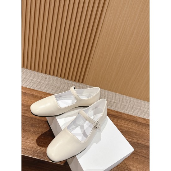The row sandals