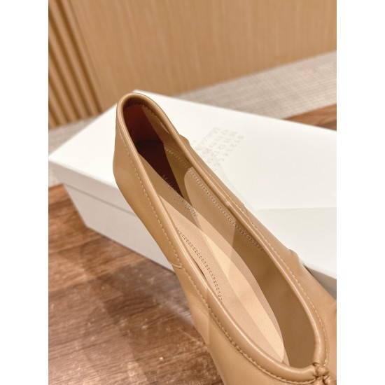 MM6 sneakers
