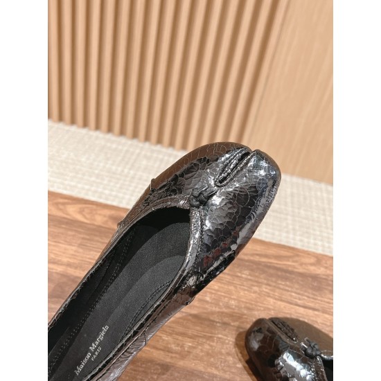 MM6 sneakers