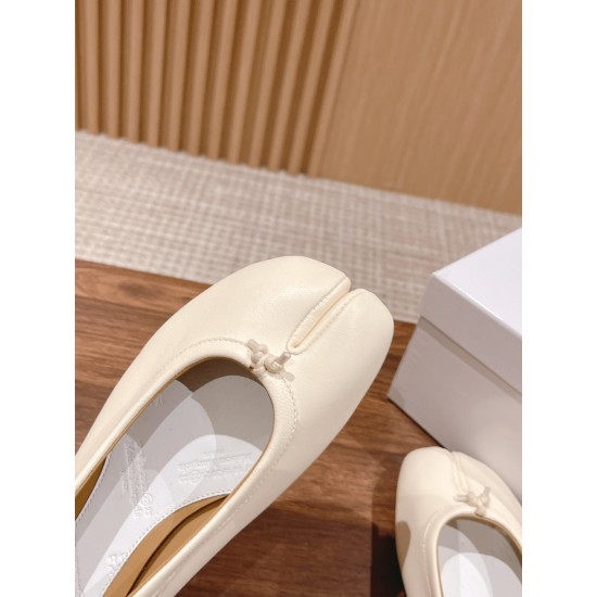 MM6 sneakers