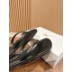 MM6 slippers