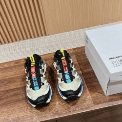 MM6 slippers
