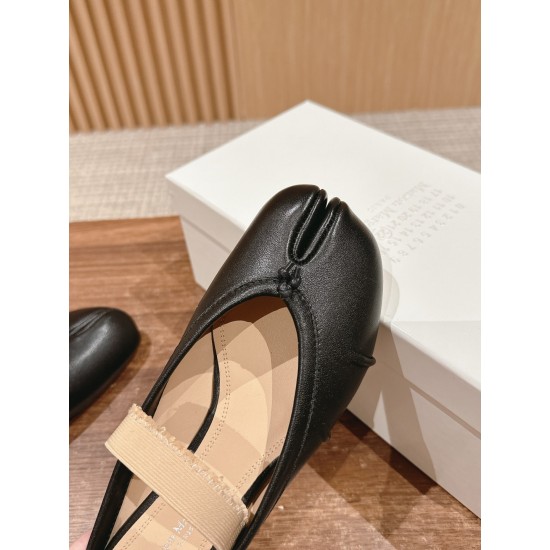MM6 sneakers