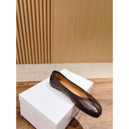 MM6 sneakers