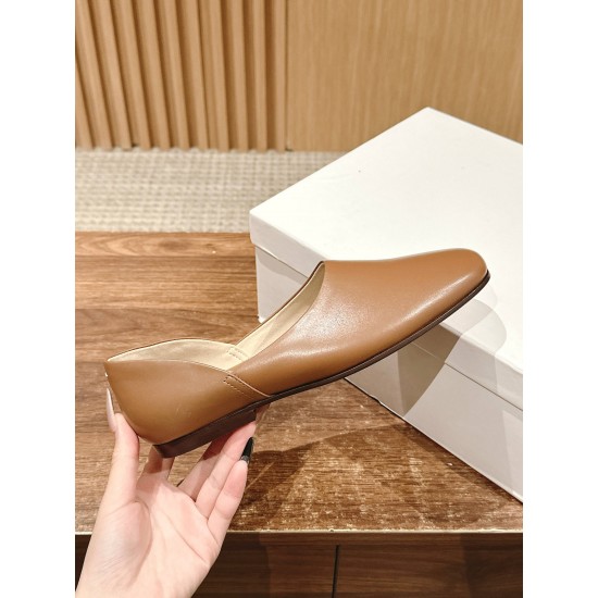 MM6 sandals