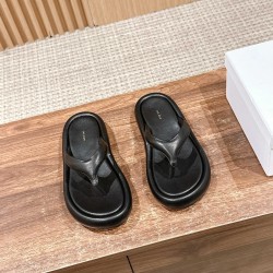 The row slippers