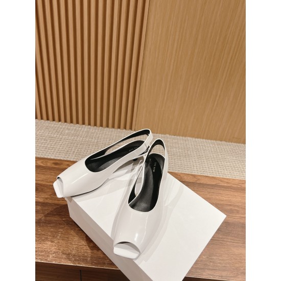 MM6 sandals