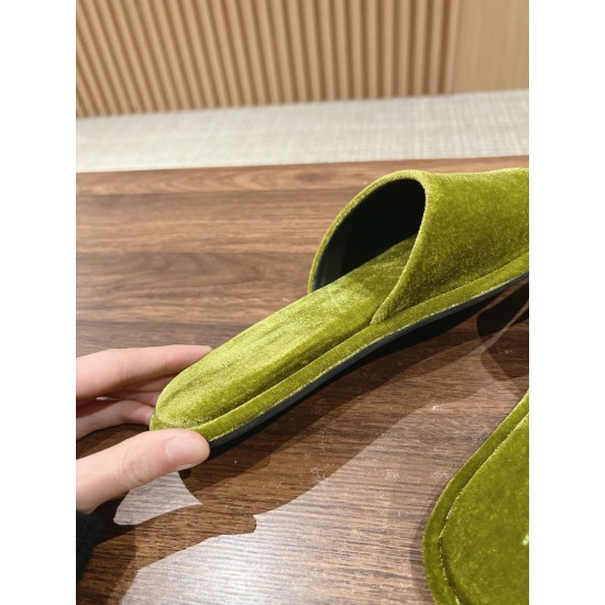 The row slippers