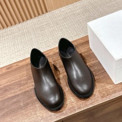 The row boots