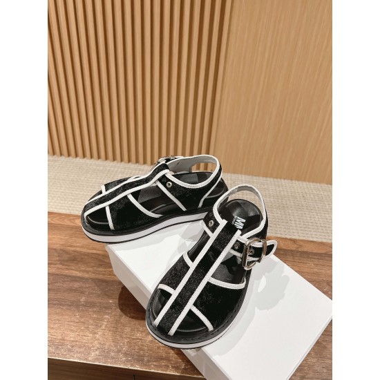 MM6 sandals