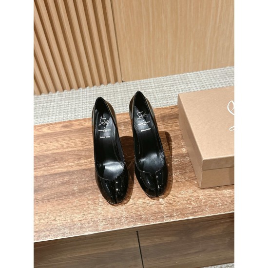 MM6 sandals