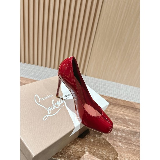 MM6 sandals