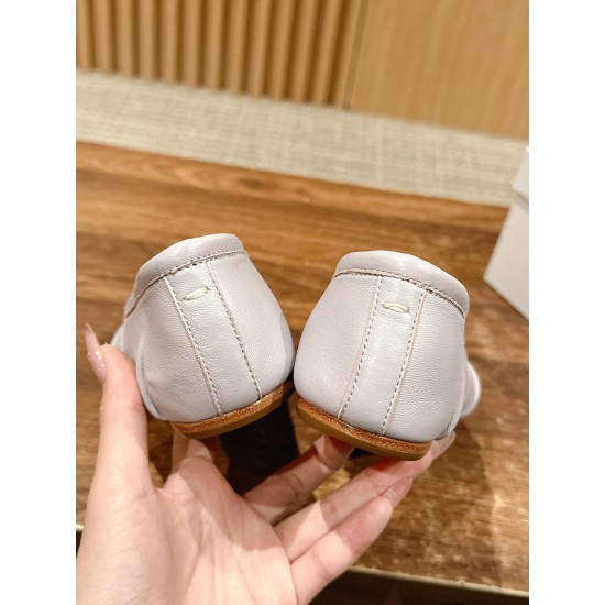 MM6 sneakers