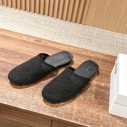 MM6 slippers