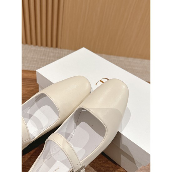 The row sandals