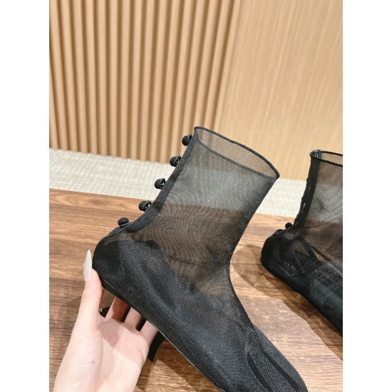 MM6 boots