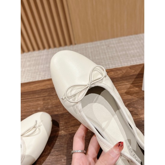 The row sandals
