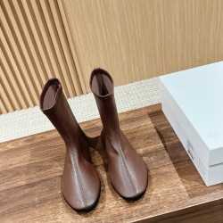 The row boots