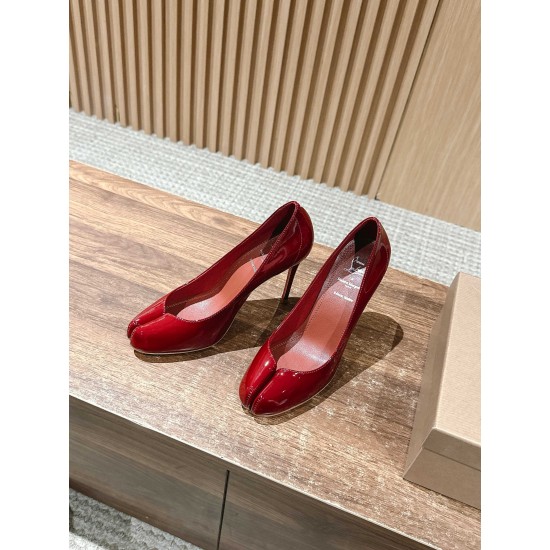 MM6 sandals