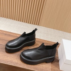 The row boots