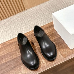 The row boots