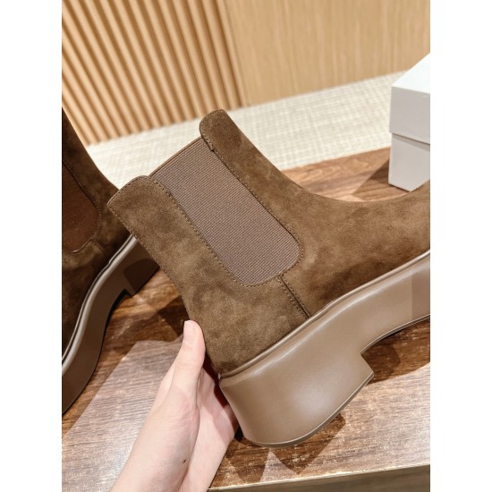 The row boots