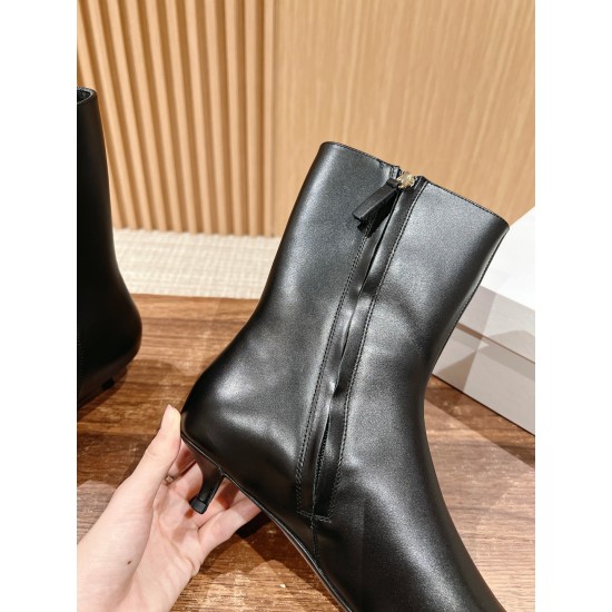 The row boots
