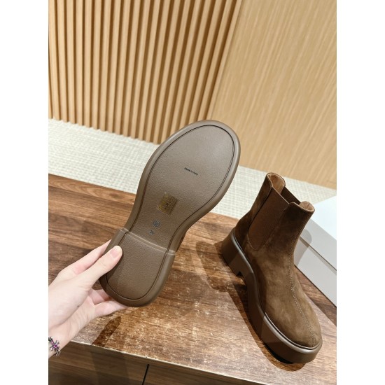 The row boots