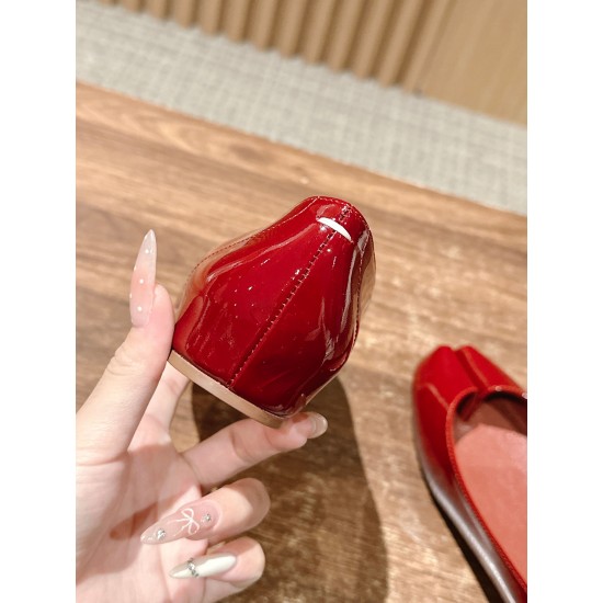MM6 sandals