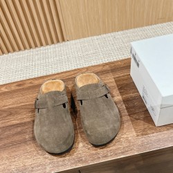 MM6 slippers