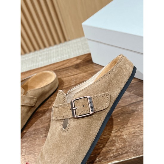 MM6 slippers