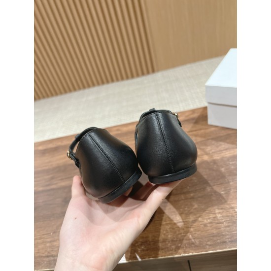 The row sandals