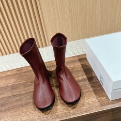 The row boots