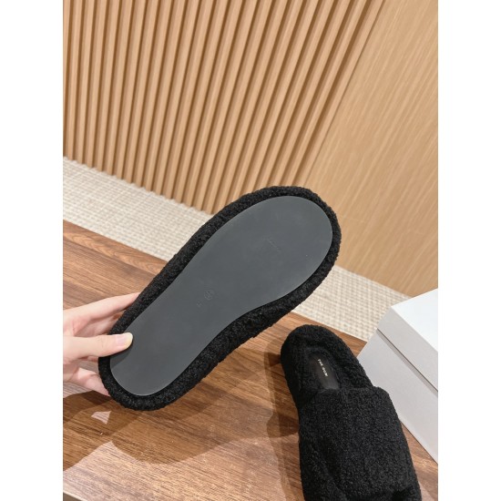 The row slippers