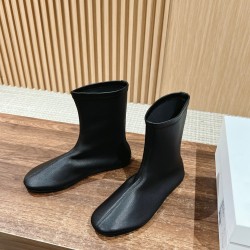 The row boots
