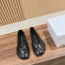 MM6 sneakers