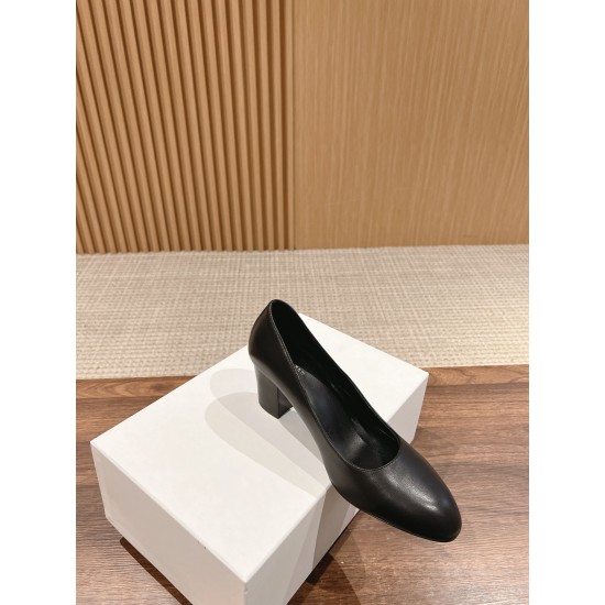 The row sandals