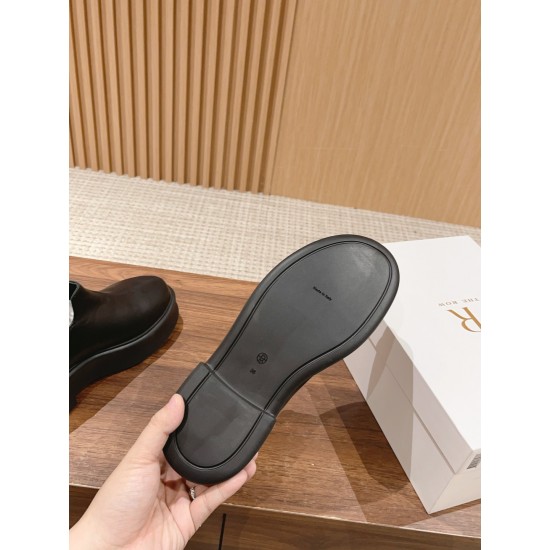 The row boots
