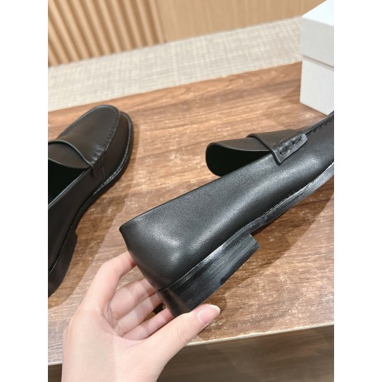 MM6 loafers