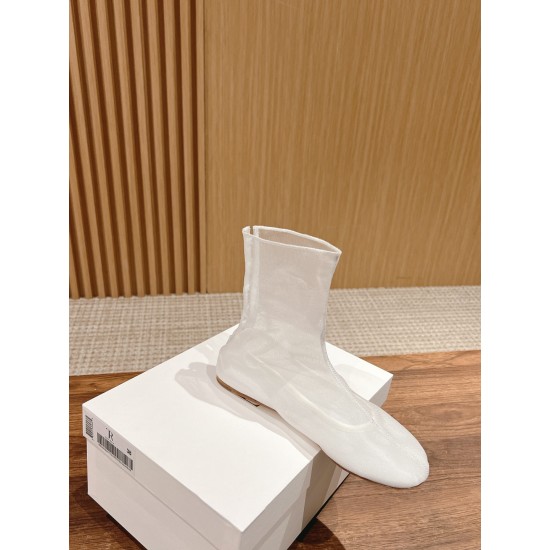 MM6 boots