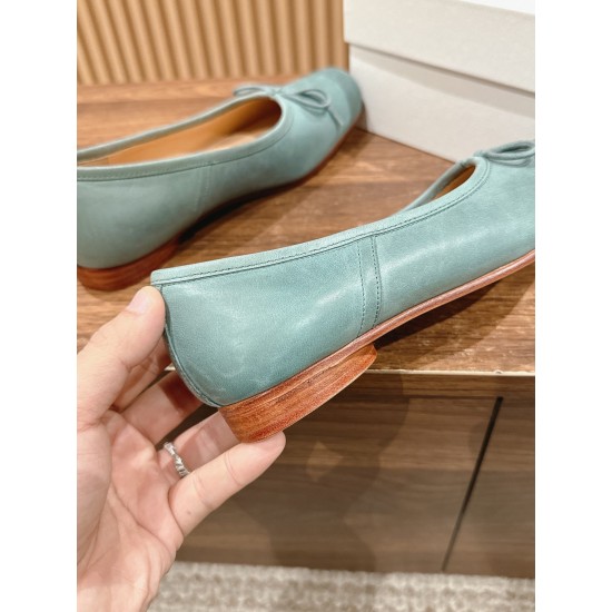 The row sandals