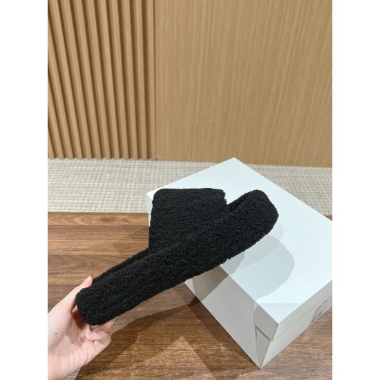 The row slippers