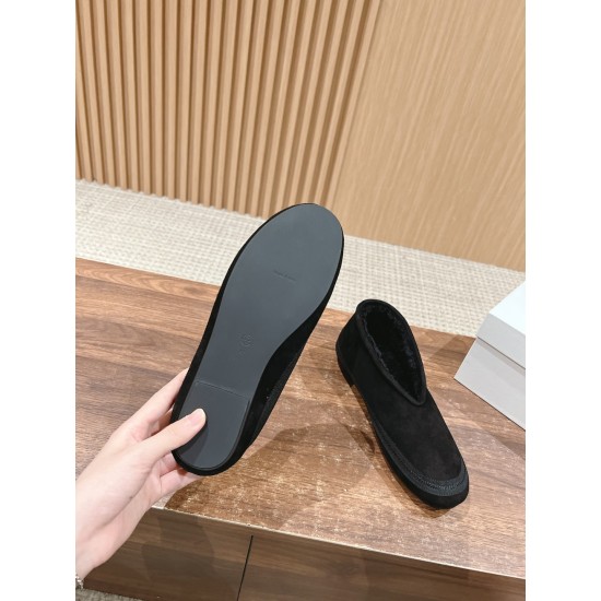 The row boots