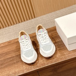  white sneakers 
